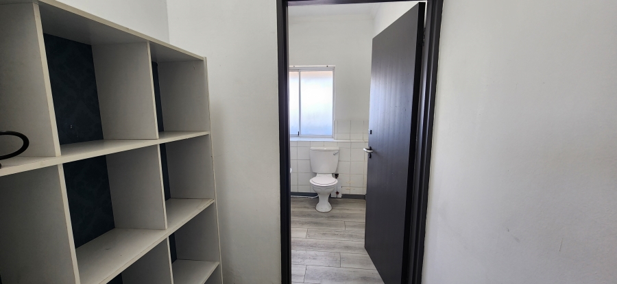 To Let Commercial Property for Rent in Montague Gardens Western Cape